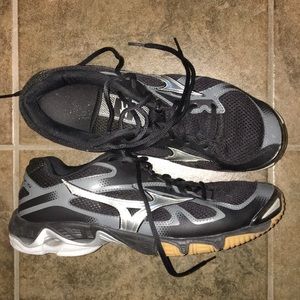 Mizuno volleyball shoes